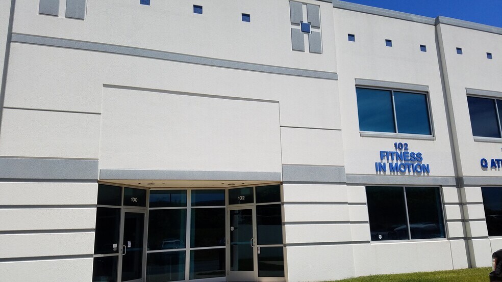 More Photos Of 44710 Cape Ct, Ashburn Light Distribution For Lease