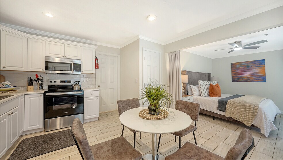 More Photos Of 5610 AVENIDA DEL MARE, Sarasota Specialty For Sale