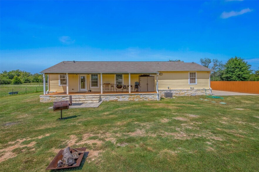 More Photos Of 3876 Hummingbird, Bedias Land For Sale