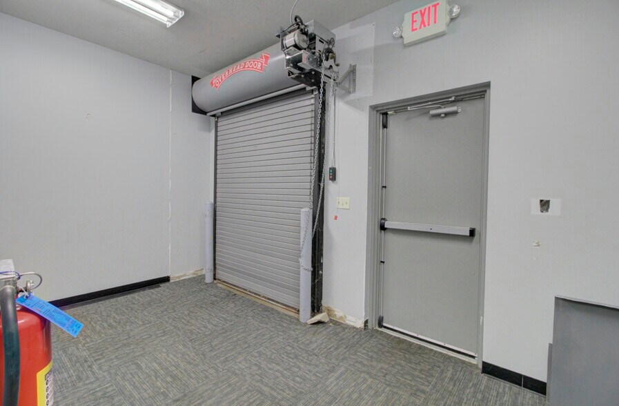 More Photos Of 366 N Portland Way, Galion Medical For Lease