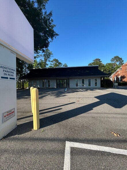 Primary Photo Of 1925 Capital Cir NE, Tallahassee Medical For Lease
