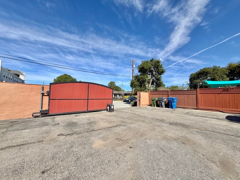 More Photos Of 1605 Capitola Rd, Santa Cruz Office For Lease