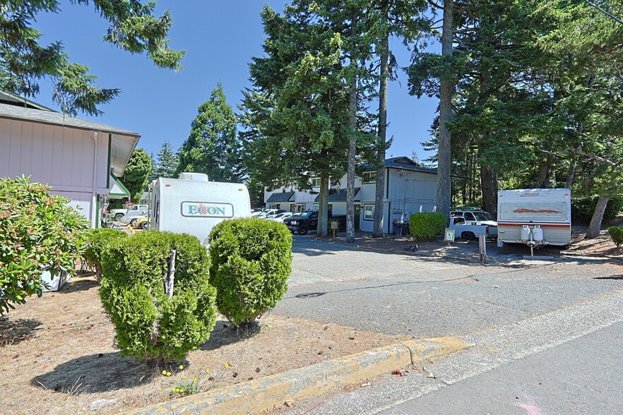 More Photos Of 2153 10th St, Florence Apartments For Sale