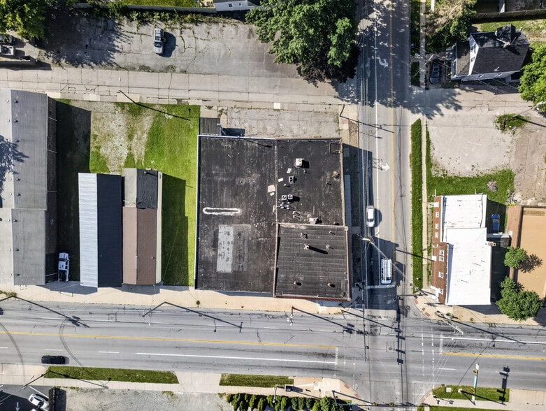More Photos Of 300 E 28 St, Lorain General Retail For Sale