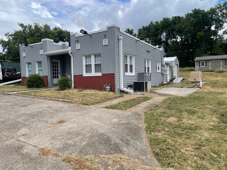 Primary Photo Of 303 Bridgeway Ave, Old Hickory Office For Sale