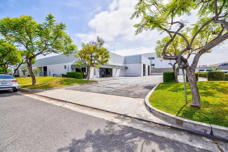 Primary Photo Of 6920 Hermosa Cir, Buena Park Warehouse For Sale