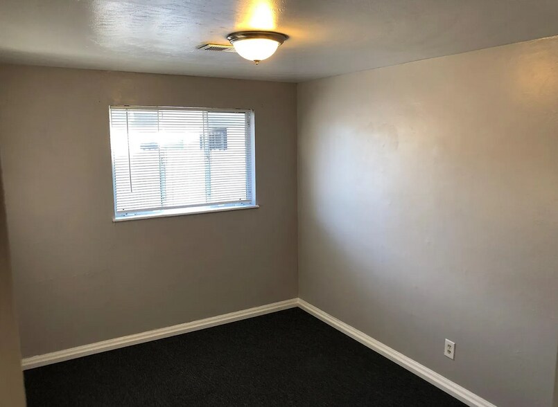 More Photos Of 1143 Akron St, Aurora Apartments For Sale