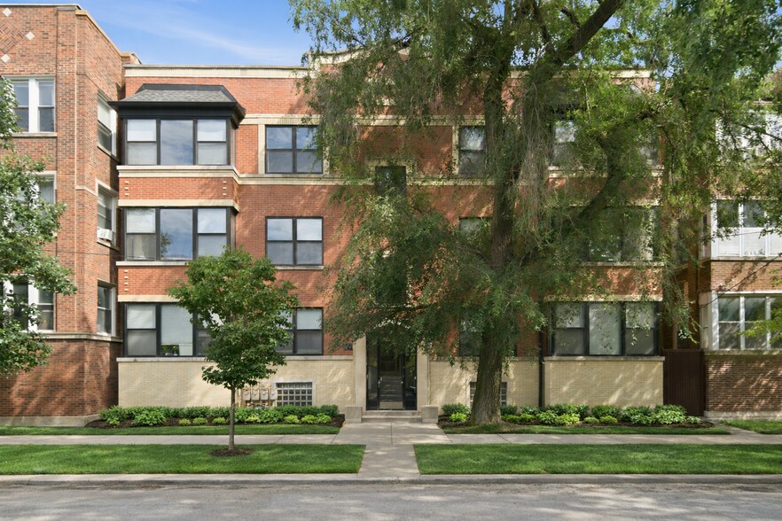 Primary Photo Of 1640-1642 W Fargo Ave, Chicago Apartments For Sale