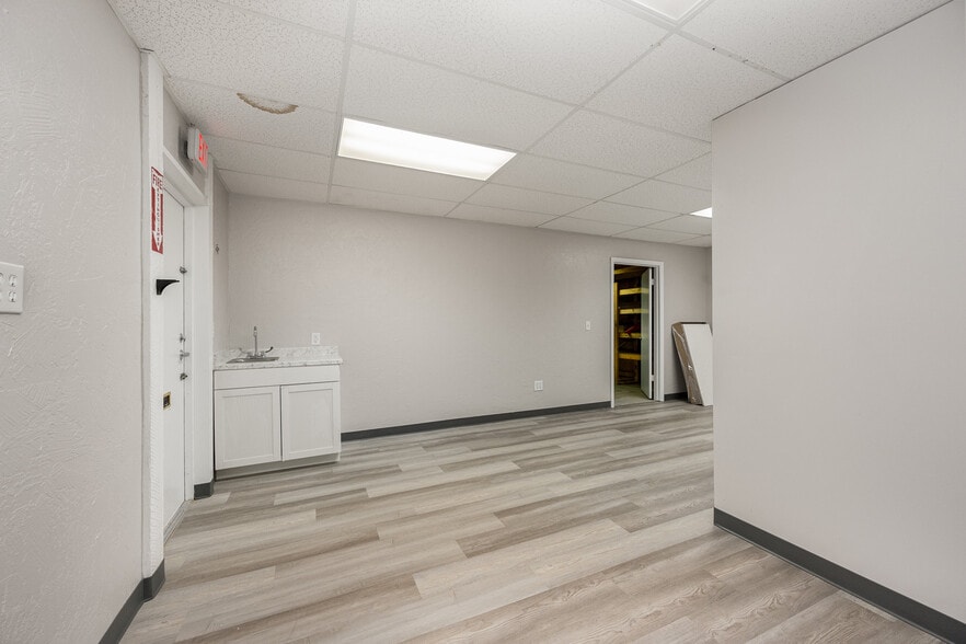 More Photos Of 1332 Malabar Rd SE, Palm Bay Industrial For Lease