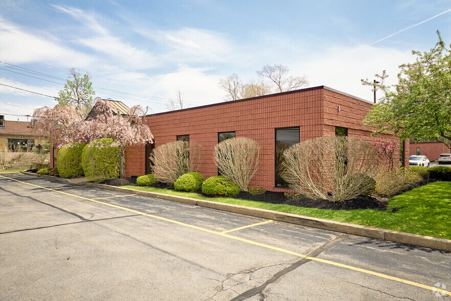 More Photos Of 11 North St, Canandaigua Medical For Lease