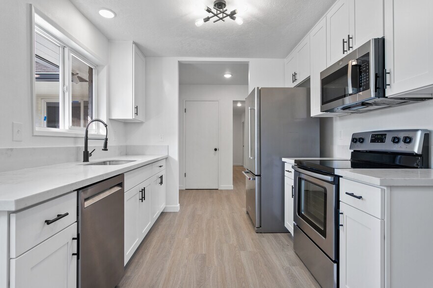 More Photos Of 1904 SE 80th Ave, Portland Apartments For Sale