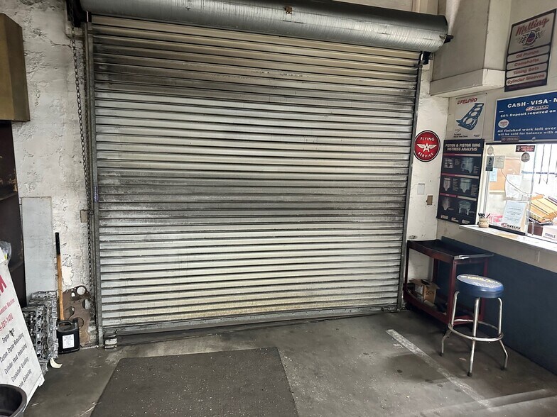 More Photos Of 6347 Mission Gorge Rd, San Diego Auto Repair For Sale