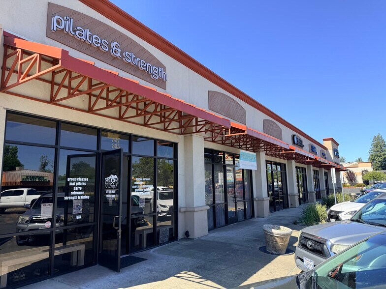 More Photos Of 355 Lakeport Blvd, Lakeport General Retail For Lease