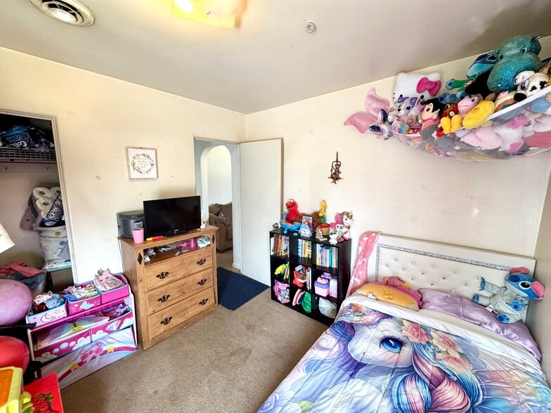 More Photos Of 4202 Cheyenne St, Cheyenne Multifamily For Sale