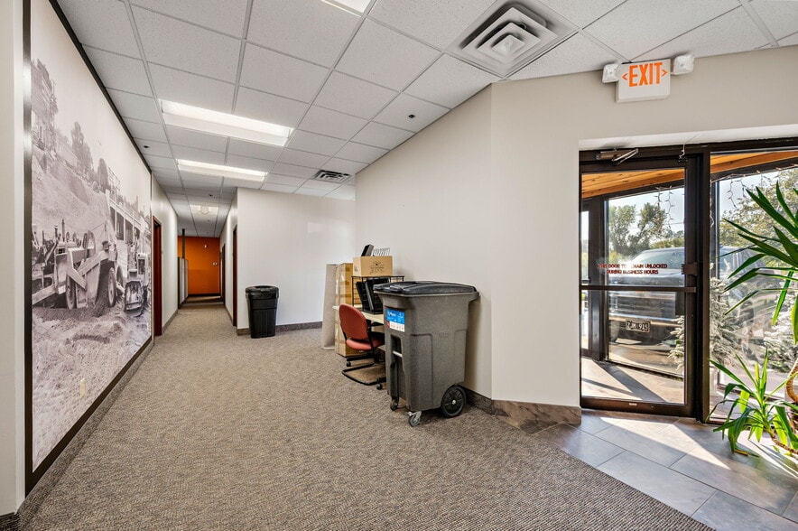 More Photos Of 1481 81st Ave NE, Spring Lake Park Office For Sale