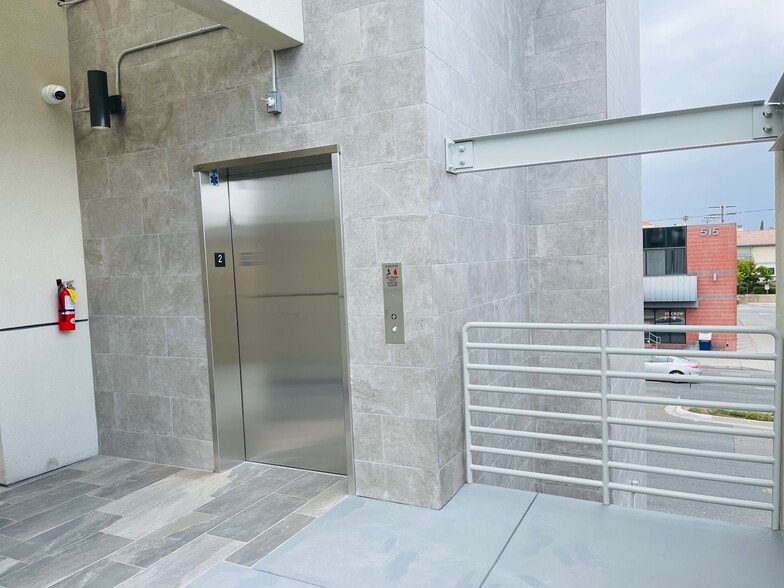 More Photos Of 550 W Garvey Ave, Monterey Park Storefront For Lease