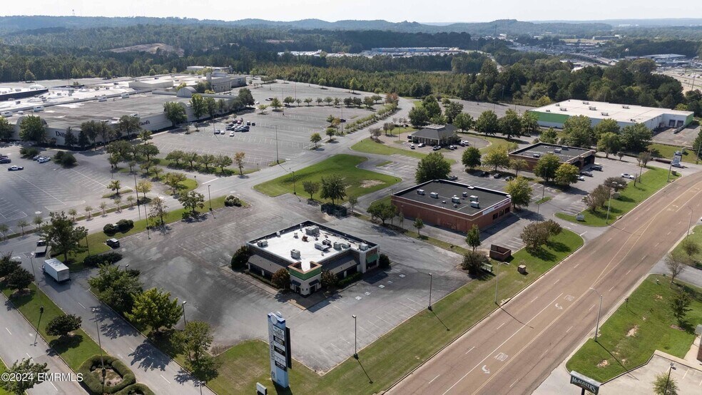 More Photos Of 539 Bonita Lakes Dr, Meridian Restaurant For Sale
