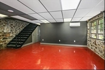 More Photos Of 538 Hartford Tpke, Shrewsbury Showroom For Sale