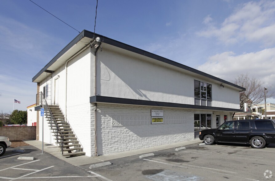 More Photos Of 379 S Livermore Ave, Livermore Office For Lease