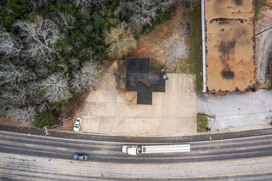 More Photos Of 1306 HWY 155, Palestine Auto Repair For Sale