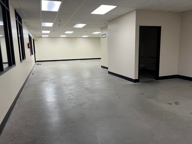 More Photos Of 30663 Union City Blvd, Union City Unknown For Lease