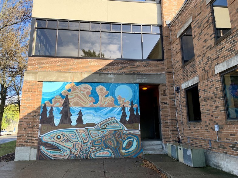 More Photos Of 150 W 1st St, New Richmond Office Residential For Lease