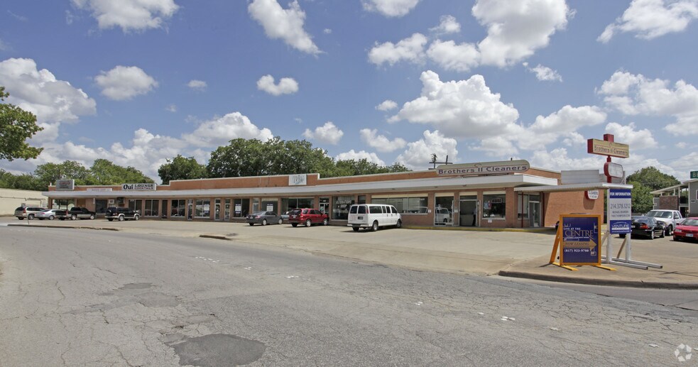 More Photos Of 3505-3527 Bluebonnet Cir, Fort Worth General Retail For Lease