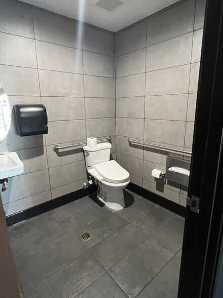 More Photos Of 9824 Chapman Ave, Garden Grove Specialty For Lease