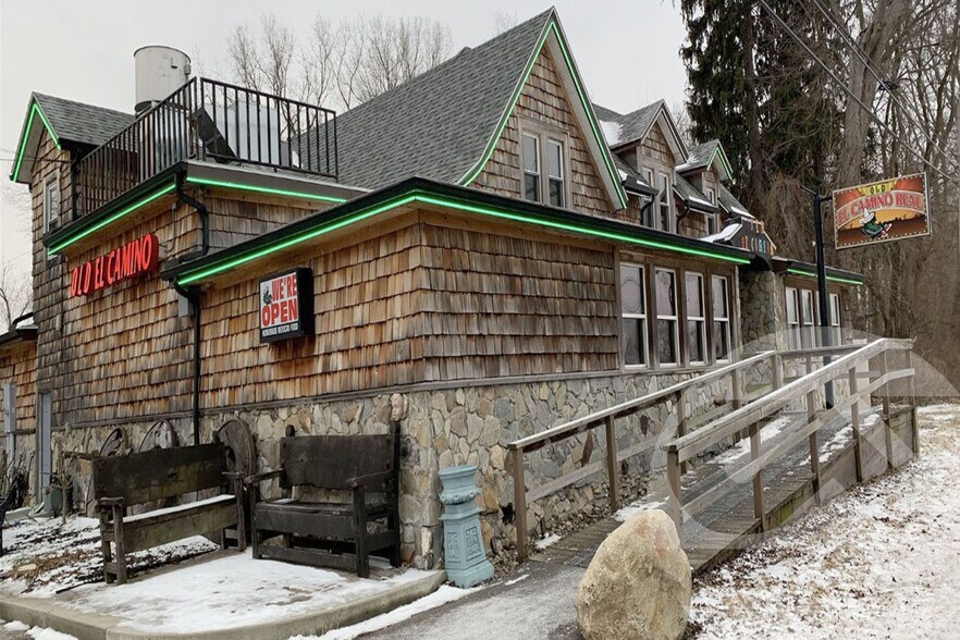 Primary Photo Of 13625 Airport Hwy, Swanton Restaurant For Sale