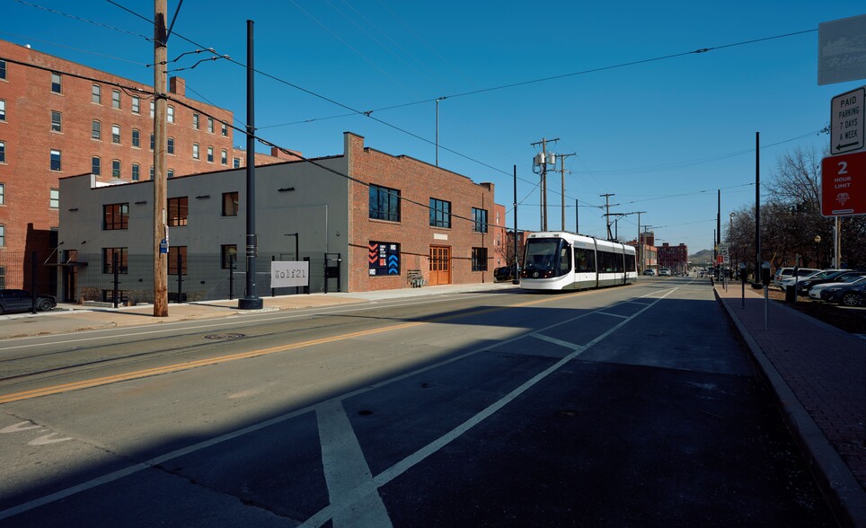 More Photos Of 14 W 3rd St, Kansas City Office For Lease