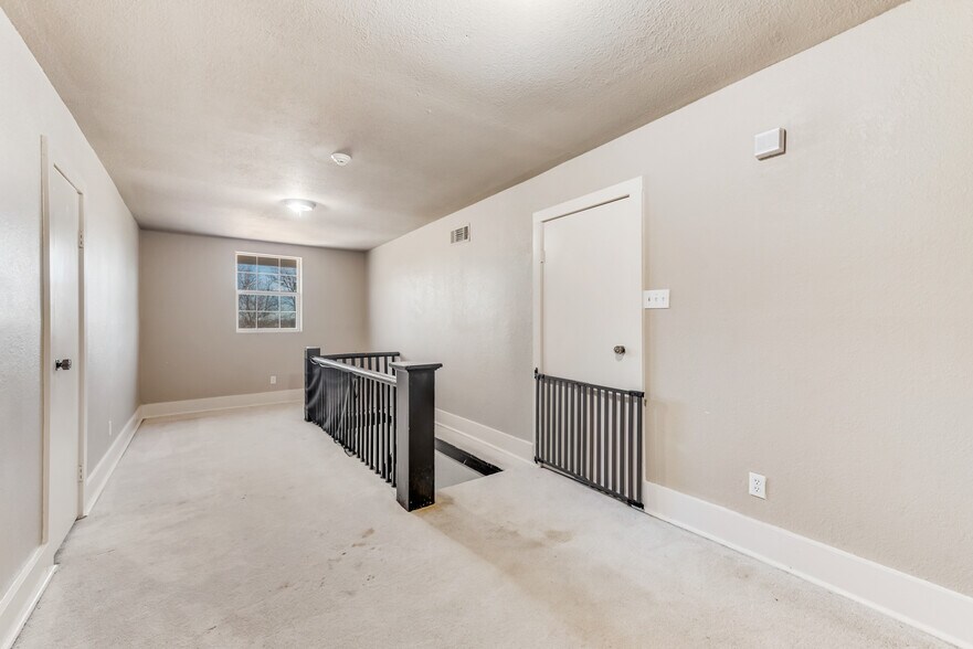 More Photos Of 1271 S State Highway 205, Rockwall Office Residential For Lease