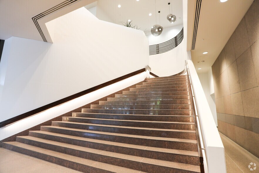 More Photos Of 500 Marquette Ave NW, Albuquerque Office For Lease