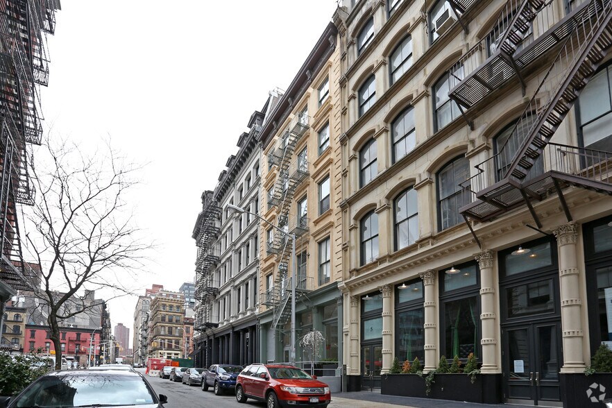 More Photos Of 9-11 White St, New York Apartments For Sale