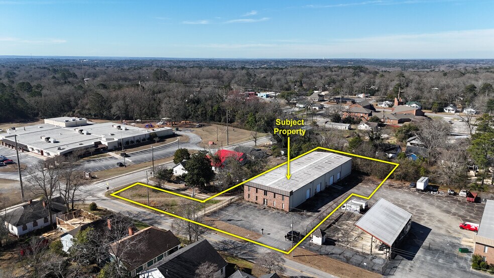 More Photos Of 3810 Lake St, Macon-Bibb Warehouse For Sale