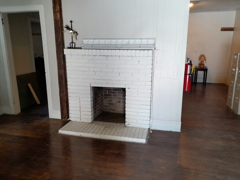 More Photos Of 9135 S Main St, Jonesboro Light Manufacturing For Sale