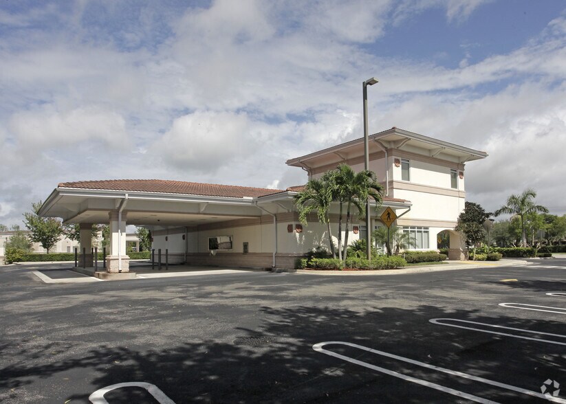 More Photos Of 10360 Royal Palm Blvd, Coral Springs Funeral Home For Lease