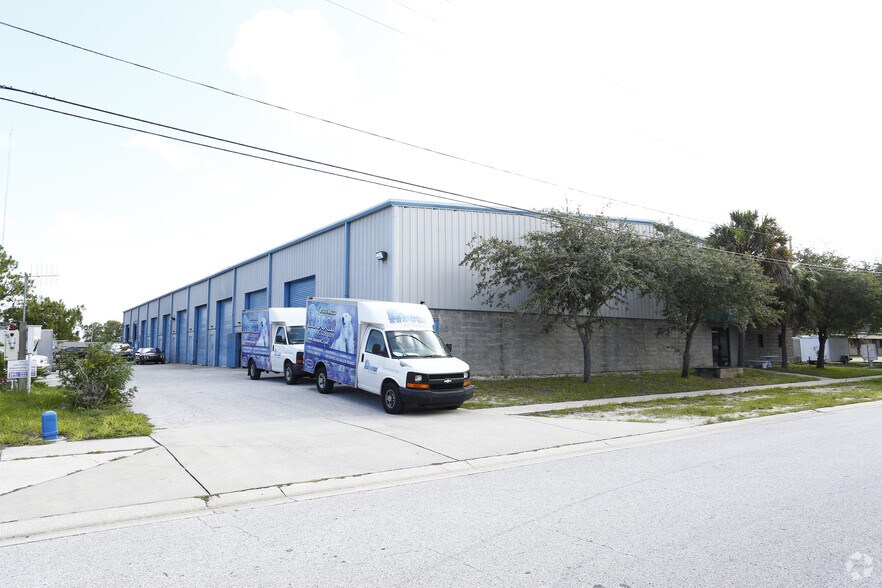 Primary Photo Of 716 Wesley Ave, Tarpon Springs Warehouse For Lease