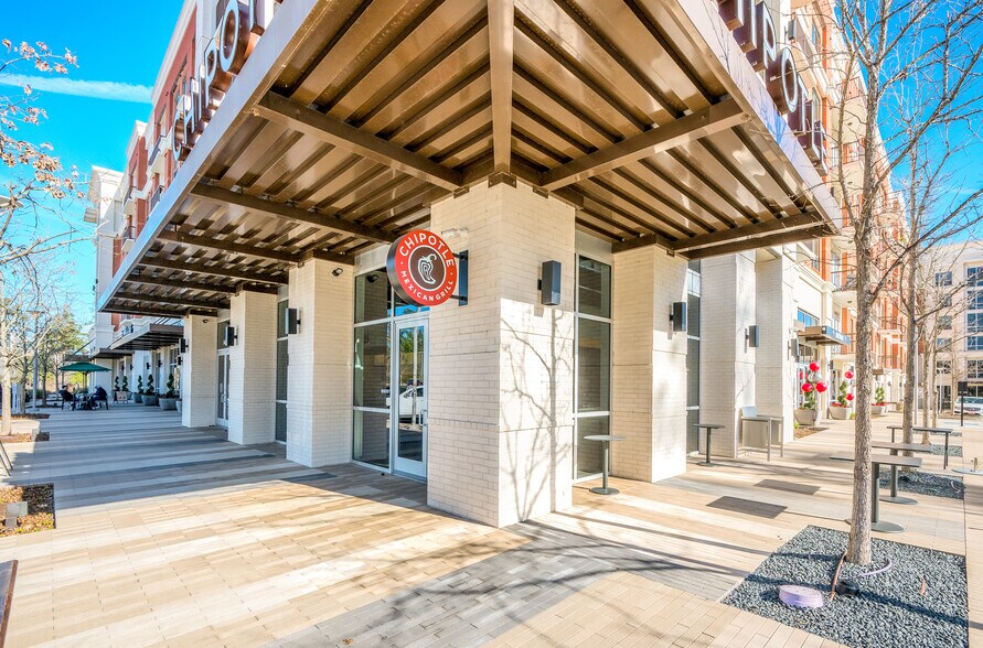 More Photos Of 1600 Springwoods Plaza Dr, Spring Multifamily For Sale