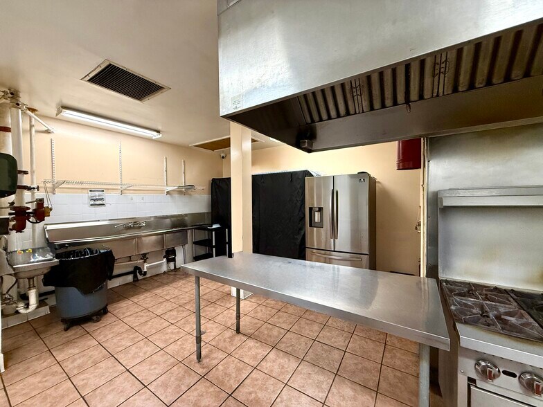 More Photos Of 2929 Washington Blvd, Marina del Rey Loft Creative Space For Lease