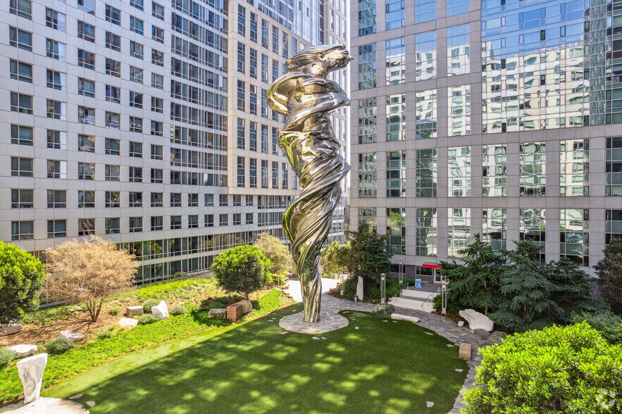 More Photos Of 1177 Market St, San Francisco Unknown For Lease