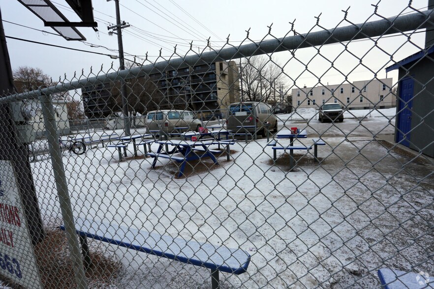 More Photos Of 10335 95th St NW, Edmonton Office For Lease