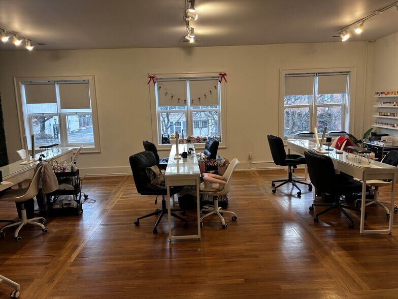 More Photos Of 677 High St, Columbus Storefront Retail Office For Lease