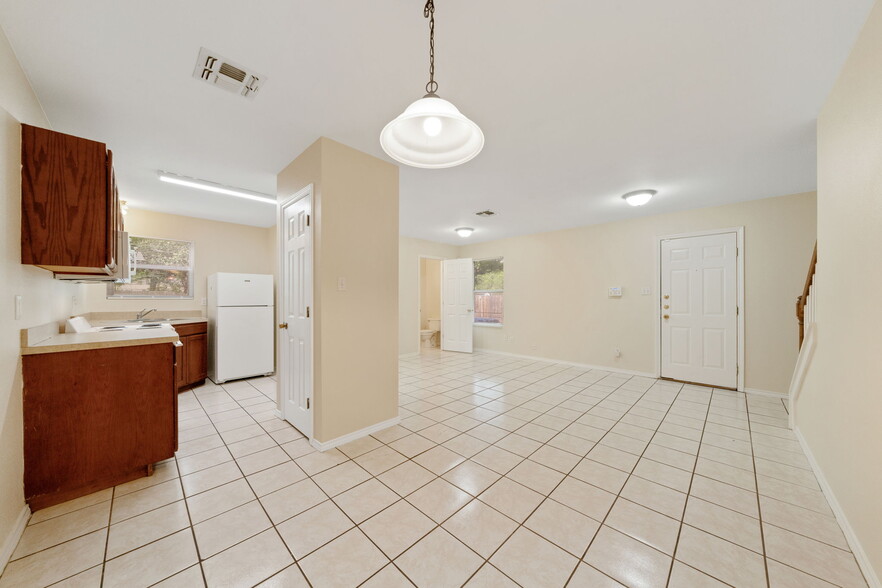 More Photos Of 414 Cupples Rd, San Antonio Apartments For Sale