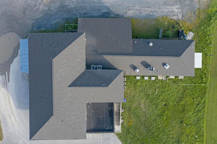 More Photos Of 404 Roland Ave, Surf City Restaurant For Sale