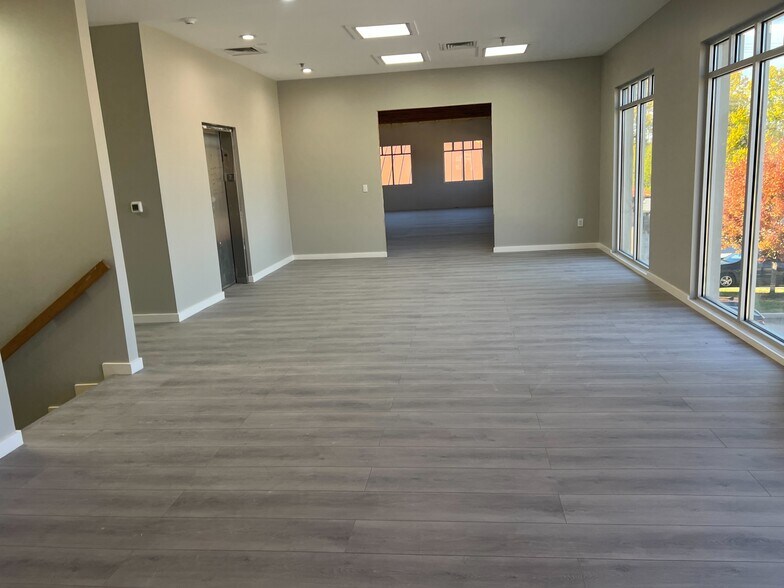More Photos Of 6517 Chase Oaks Blvd, Plano Medical For Lease