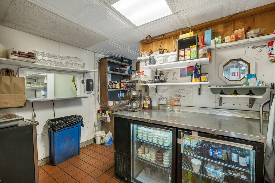 More Photos Of 40 Main St, Goffstown Restaurant For Sale