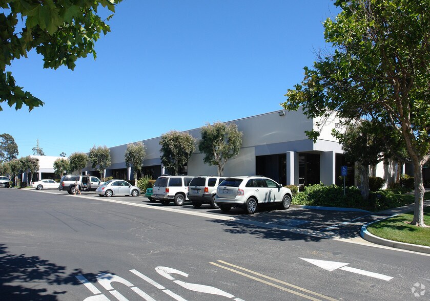 More Photos Of 1932 Eastman Ave, Ventura Warehouse For Lease