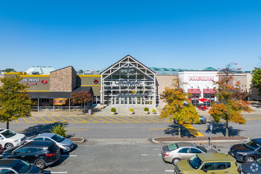 More Photos Of 11500 Midlothian Tpke, Richmond General Retail For Lease