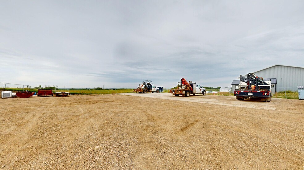 More Photos Of 3804-47 Ave, Stettler Warehouse For Sale