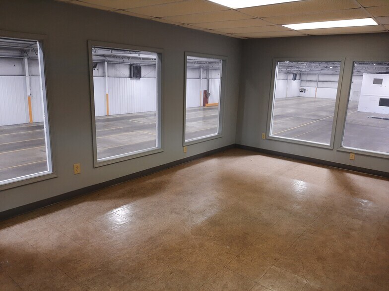 More Photos Of 3603 County Road 6, Elkhart Warehouse For Lease